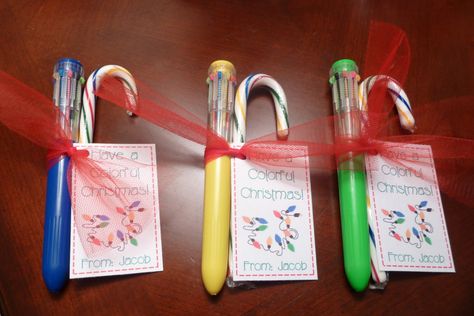 Room Mom Extraordinaire: Classmate Gifts for Christmas Classmate Christmas Gifts, Classroom Christmas Gifts, Classmate Gifts, Class Christmas Gifts, Christmas Classroom Treats, School Christmas Gifts, Classmates Gifts, Employee Christmas Gifts, Students Christmas