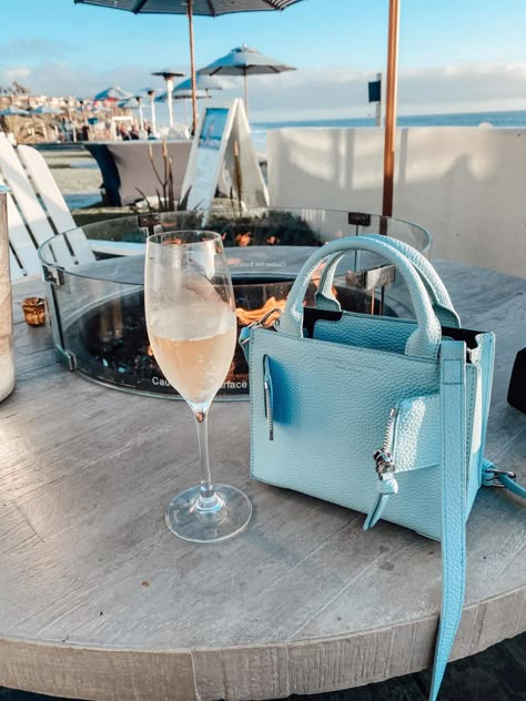 Luxury Aesthetic Blue, Light Blue Luxury Aesthetic, Light Blue Fashion Aesthetic, Blue Woman Aesthetic, Blue Boujee Aesthetic, Blue Designer Aesthetic, Blue Aesthetic Things, Dark Royal Wallpaper, Blue Beauty Aesthetic