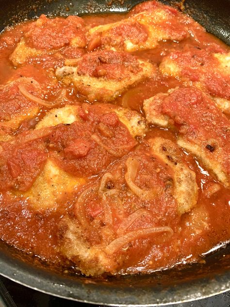 Pork Chop Pizzaiola, Pork Pizzaiola, Italian Pork Chops, Pork Crockpot Recipes, Pork Chop Recipes Crockpot, Chopped Steak, Pork Chop Dinner, Slow Cooker Pork Chops, Pork Ham