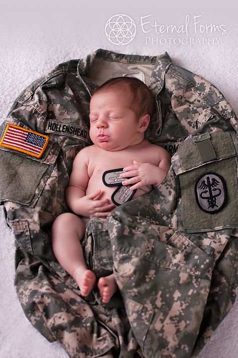 Army Newborn Photography, Army Newborn Pictures, Army Baby Photoshoot, Military Newborn Photography, Military Maternity Pictures, Army Baby Announcement, Army Baby Pictures, Newborn Photography Boy Poses, Military Newborn Pictures