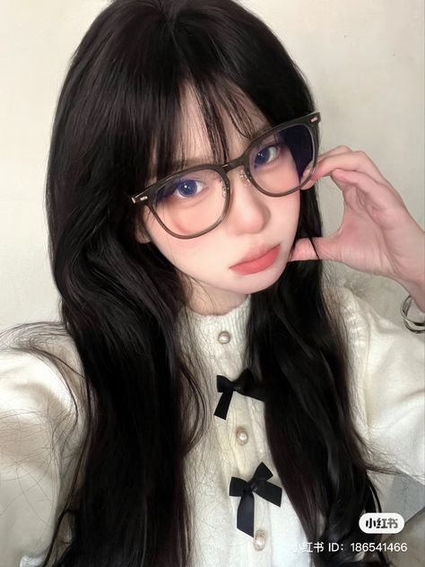 Douyin Glasses, Fake Life, Jennie Jisoo, Japanese Aesthetic, Girls With Glasses, 인물 사진, Korean Girl, Pretty Woman, Makeup Tips