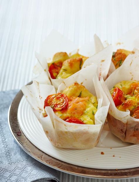 Smoked salmon and egg ‘muffins’ (To take away) http://www.sainsburysmagazine.co.uk/breakfastmuffin Ricotta Frittata, Muffin Pan Recipes, Frittata Muffins, Smoked Salmon And Eggs, Donna Hay Recipes, Zucchini Muffin Recipes, Pizza Fritta, Zucchini Feta, Potato Cheese