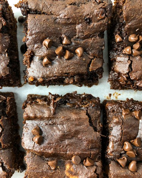 FUDGE "KETO" PROTEIN BROWNIES – No Excuses Nutrition Fudge Keto, Low Sugar Treats, Fudge Brownie Recipe, Milkshake Flavours, Protein Mug Cakes, Keto Protein, Pumpkin Fudge, Keto Fudge, Cosmic Brownies