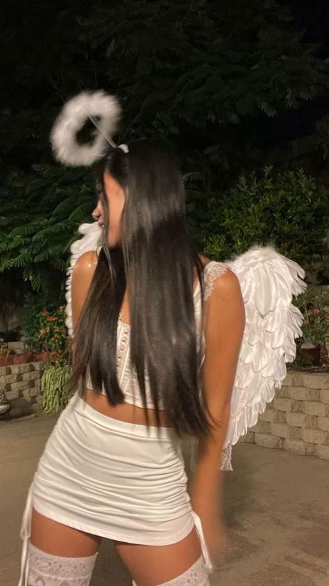 Pretty Halloween Costumes, Angel Costume, Halloween Makeup Inspiration, Ange Demon, Halloween Costume Outfits, Princess Costume, Cute Halloween Costumes, Cute Halloween, Halloween Outfits