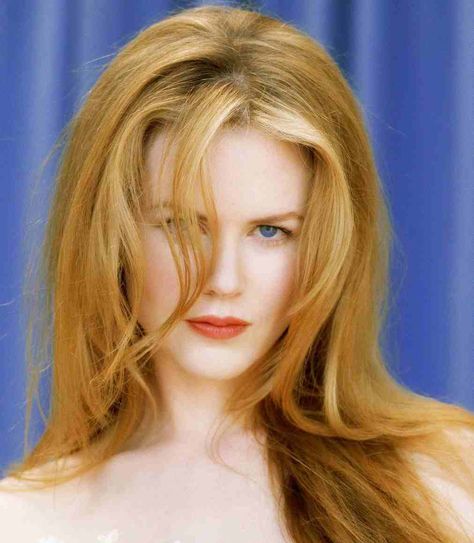 Nicole kidman 1990 Style, Redhead Beauty, Keith Urban, Julia Roberts, Pale Skin, Nicole Kidman, Fashion Icon, Honolulu, Pretty Face