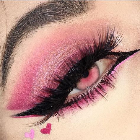 Jlo Makeup, Makeup Hooded Eyes, Draculaura Aesthetic, Glamour Aesthetic, Makeup Tuts, Mekap Mata, Drag Make-up, Cute Eye Makeup, Make Up Inspiration