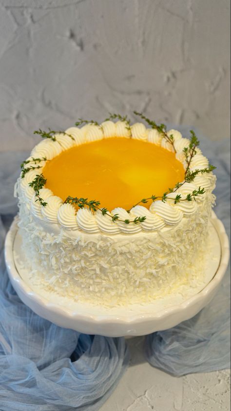 Passion fruit, coconut asian flavor summer cake dessert unique south wast asian vietnam Passion Fruit Coconut Cake, Coconut Passion Fruit Cake, Passion Fruit Wedding Cake, Mango Birthday Cake, Fruity Birthday Cake, Coconut Cake Decoration, Martini Cake, Passion Fruit Cake, Fruit Curd