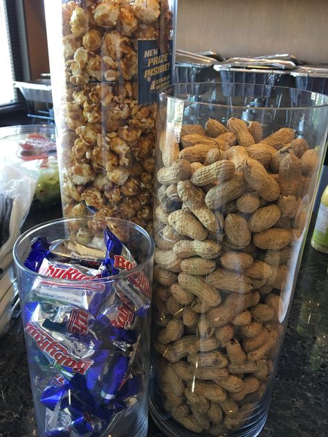 Baseball Theme Baby Shower | Create a simple centerpiece with cylinder vases in various sizes filled with Cracker Jack, peanuts, and Baby Ruth candy bars. Vintage Sports Baby Shower Ideas, Vintage Baseball Baby Shower Theme, Baseball Theme Baby Shower Ideas, Conference Centerpieces, Baseball Dessert Table, Baseball Baby Shower Ideas, Baseball Baby Shower Centerpieces, Baseball Baby Shower Cake, Lil Slugger