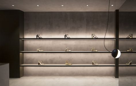 Ash London,© David Zarzoso Minimal Store, Minimal Shelves, Retail Lighting, Grey Palette, Dark Interiors, Retail Design Blog, Linear Lighting, Commercial Space, Retail Stores