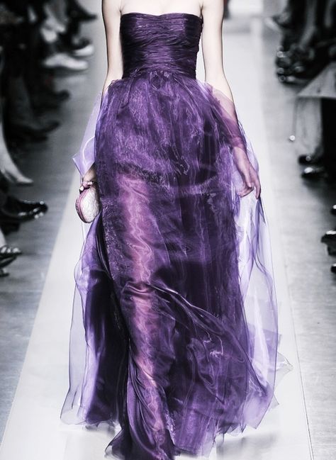 Purple Dress Aesthetic, Mode Purple, Purple Goth, Catty Noir, Queen Aesthetic, Dream Dresses, Dress Aesthetic, Gorgeous Clothes, Purple Fashion