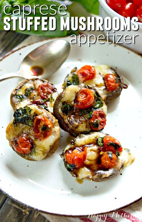 Stuffed mushrooms of all kinds make absolutely amazing appetizers. These Caprese Stuffed Mushrooms are a delicious twist on the classic Italian salad. Mushroom Appetizers, Popular Appetizers, Stuffed Mushroom, Italian Appetizers, Amazing Appetizers, Italian Salad, Vegetarian Appetizers, Dinner Appetizers, Buffalo Chicken Dip