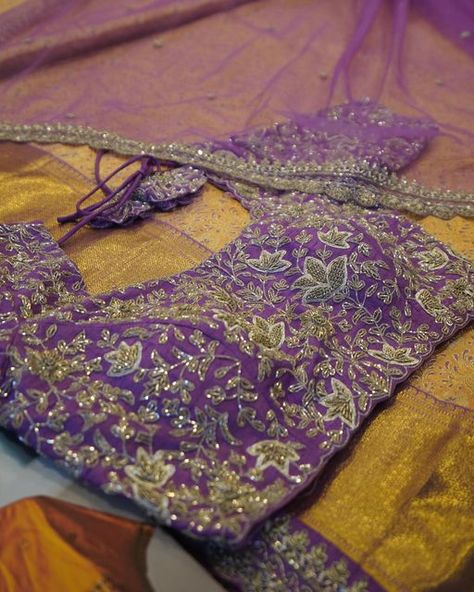 Bridal Maggam Work Blouses, Grand Indian Wedding, Marriage Blouses, Hindi Learning, Magam Work, Silk Saree Blouse Designs Patterns, Indian Bridesmaid Dresses, Bridal Blouses, Blouse Designs High Neck