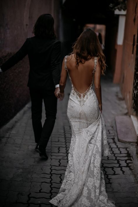 Wedding Dress Low Back, Open Back Wedding Dress, Galia Lahav, Back Wedding Dress, Backless Wedding, Grace Loves Lace, Fitted Wedding Dress, Backless Wedding Dress, Elegant Wedding Dress