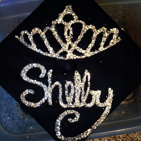 Princess Tiara Graduation Cap School Graduation Aesthetic, High School Graduation Aesthetic, Graduation Aesthetic, Grad Hats, Princess School, Caps Ideas, School Campaign, College Ready, Graduation Food