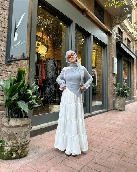 Cute Hijabi Outfits Dresses, Hijabi Overalls Outfit, Muslim Girl Summer Outfits, Modest Fashion Summer Casual, Y2k Fashion Modest, Hijabi Skirt Fits, Hijabi Outfits With Skirts, Hijabi Summer Outfits 2024, Outfit Ideas For Hijabi Girl