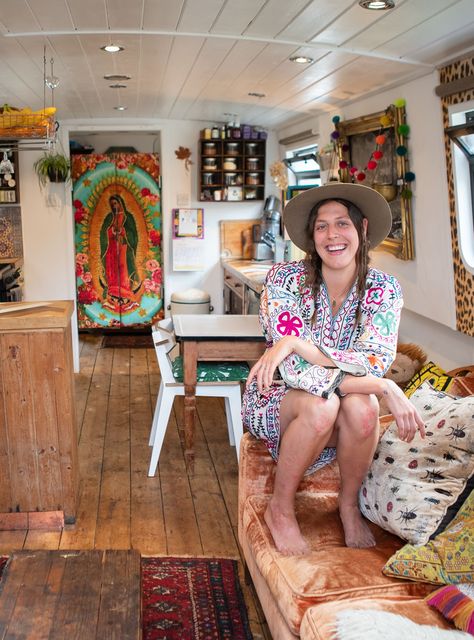 I Live On A Boat In London — & It Cost Me £65,000+#refinery29uk Houseboat Decor, Small Houseboats, Houseboat Ideas, Canal Boat Art, Barge Interior, Canal Boat Interior, Barge Boat, Narrowboat Interiors, Liveaboard Boats