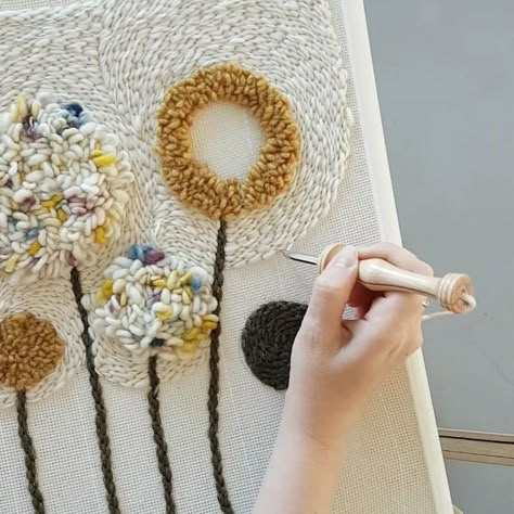 Punching Needle, Punch Needle Art, Embroidery Punch Needle, Punch Needle Ideas, Punch Embroidery, Punch Needling, Punch Needle Rug, Macrame Wall Hanging Diy, Punch Needle Patterns