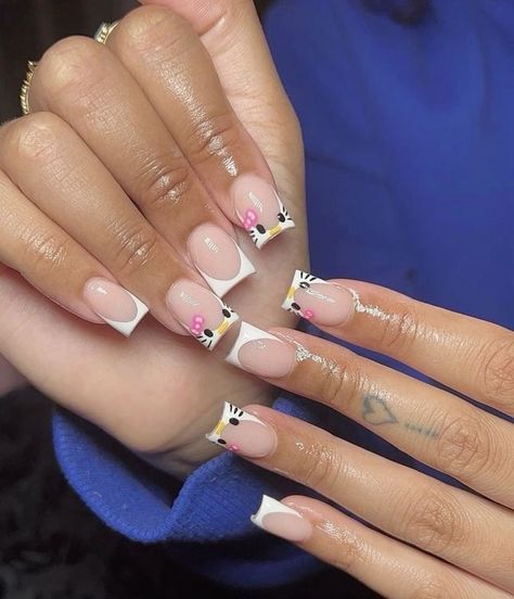 There's a new beauty trend taking over Instagram and it's absolutely stunning. Say hello to "quartz nails". Hk Nails, Nails Girly, Quartz Nails, Girly Acrylic, Nails Gel Nails, Acrylic Toe Nails, Hard Nails, Colored Acrylic Nails, Girly Acrylic Nails