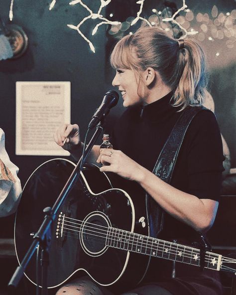 <swipe> SHES ALWAYS SURPRISING US 🤩 BETTER MAN IN HD OOF #taylorswift #taylor #swiftie #reputation #istandwithtaylor #betterman… Music Wallpaper Iphone, Taylor Swift Guitar, Taylor Swift Fotos, Taylor Swif, Swift Aesthetic, Trendy Music, Taylor Guitar, Better Man, Guitar Girl