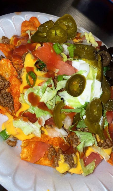 Nachos Aesthetic, Spicy Nachos, Food Truck Menu, Walking Tacos, Loaded Nachos, Soul Food Dinner, Junk Food Snacks, Food Babe, Food Therapy