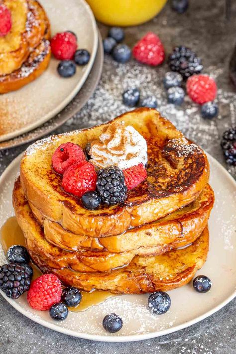 Easy Homemade French Toast, French Toast Recipe Easy, Homemade French Toast Recipe, Delicious French Toast Recipe, The Best French Toast, Easy French Toast, Homemade French Toast, French Bread French Toast, Easy French Toast Recipe