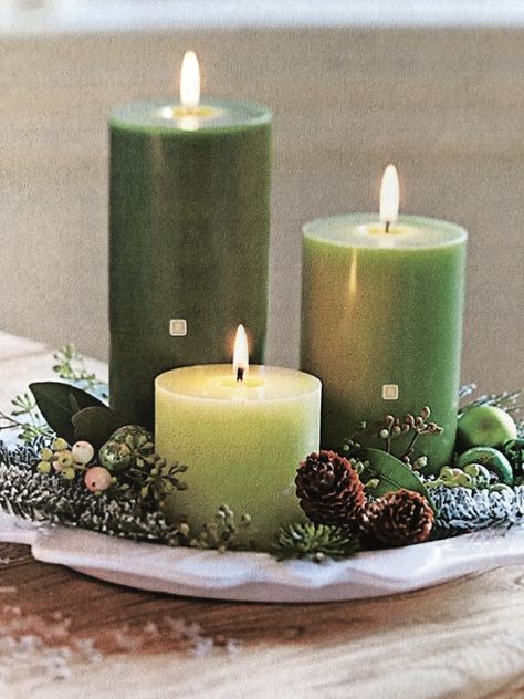 Green Candles, Velas Candles, Candle Lite, Pretty Candle, Coloured Candles, Candle Aesthetic, Candle Displays, Green Candle, Designer Candles