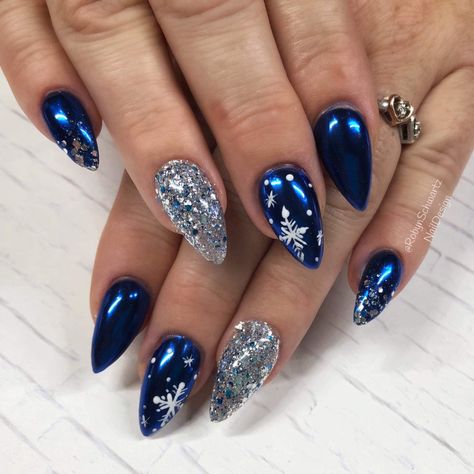 Winter Nails Almond, Gel Nails Winter, Christmas Nail Designs Acrylic, Blue Christmas Nails, Almond Gel Nails, Nail Art Noel, Holiday Nails Winter, Yellow Nails Design, Short Gel Nails