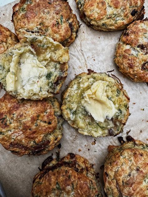 (14) Goat's cheese, dill and onion savoury scones Goat Cheese Scones, Shallot Tarte Tatin, Savoury Scones, Caramelised Onion, Cheese Scones, Savory Scones, Savoury Baking, Just Bake, New Cookbooks