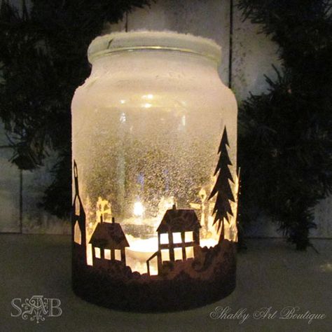 Set a snowy scene in your home by illuminating a stencil, glued to the outside of jar, with a tea light candle. Mason Jar Christmas Crafts, Toples Kaca, Jul Diy, Hantverk Diy, Christmas Mason Jars, Christmas Jars, Christmas Lanterns, Mason Jar Crafts, Noel Christmas