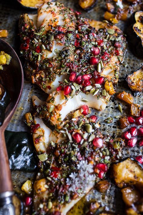 Slow Roasted Cod with Brown Sugar Pineapple Glazed Acorn Squash - one pan, with delicious Asian meets fall flavors, from halfbakedharvest.com Brown Sugar Pineapple, Roasted Cod, Half Baked Harvest Recipes, Pineapple Glaze, Harvest Recipes, Fruit Pizza, Half Baked, Pan Recipes, Half Baked Harvest