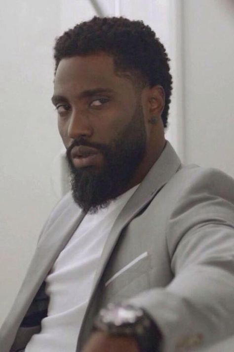 John David Washington in a scene from Ballers HBO. Black Men With Beards, John David Washington, David Washington, Men Beards, Black Men Beards, Beard Game, Black Beards, Pelo Afro, Black Men Hairstyles