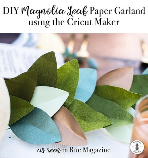 Diy Thanksgiving Table Decor, Paper Garland Diy, Diy Cricut Projects, Thanksgiving Decorations Diy Table, Magnolia Leaf Garland, Diy Fall Ideas, Magnolia Garland, Diy Crafts Vintage, Magnolia Leaf