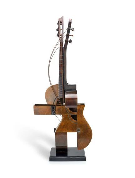 Art Deco Guitar, Music Sculpture Art, Guitar Sculpture Art, Weaponized Guitar Art, Cubism Guitar Art, Theatre Crafts, Two Heads, Art Beat, Musical Art