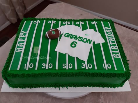 First Down Football Birthday Party Cake, Football Birthday Food Ideas, Football Cake For 1st Birthday, First Year Down Birthday Cake, Football Birthday Cakes, Football 1st Birthday Cake, Football Cakes For Boys Birthdays, Football Theme Birthday Cake, Cake Smash Football Theme