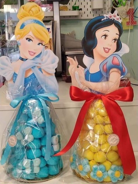 Cinderella Birthday Party, Princess Birthday Party Decorations, Candy Bouquet Diy, Disney Princess Birthday Party, Princess Theme Birthday, Princess Theme Birthday Party, Snow White Birthday, Princess Theme Party, Disney Princess Birthday