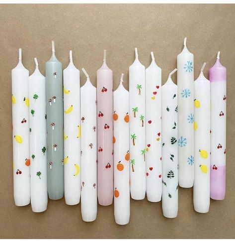 Wax Painting On Candles, Candle Painting With Wax Ideas, Candle Painting Easy, Candle Wax Painting, Diy Painting Candles, Draw A Candle, Candle Decorating, Diy Candle Art, Aesthetic Art Anime