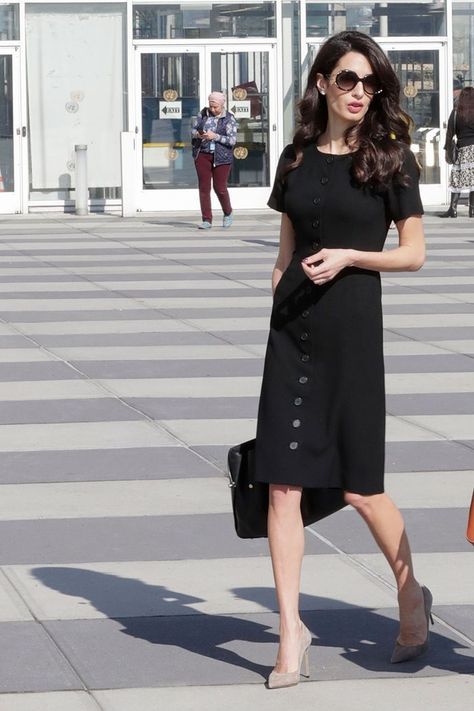 The Amal Clooney Capsule Wardrobe: 7 Pieces, Endless Outfits Amal Clooney Style, Work Outfits Frauen, Balenciaga Dress, Stylish Jumpsuit, Amal Clooney, Red Carpet Gowns, Black Dress Outfits, Summer Work Outfits, George Clooney