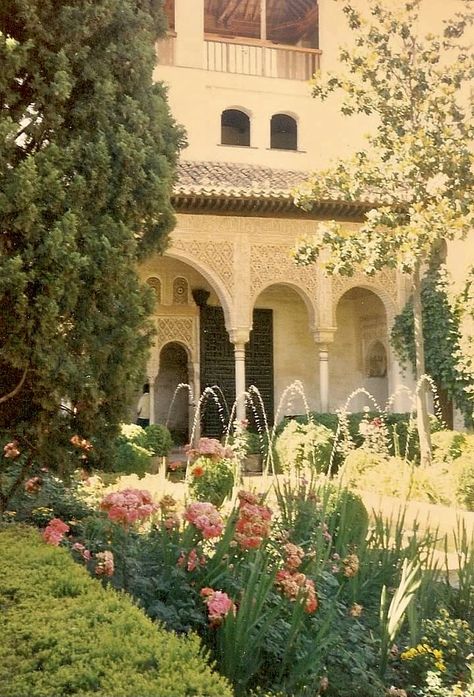 Spanish Castle, Spanish Castle Aesthetic, Spain Palace, Spain Castle Aesthetic, Medieval Spain, Colomares Castle Spain, Atlantis, Spain, Castle