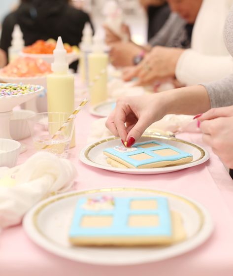 Sweet Bake Shop | Tessa Sam on Instagram: “A few snaps from the mini sugar cookie workshop that I hosted at @sugarfina at @metropolisatmet the other night - such a lovely time! Thank…” Cookie Workshop, Cookie Decoration, Bake Shop, Instagram A, Photo Shoot, Sugar Cookie, Baking, On Instagram, Instagram