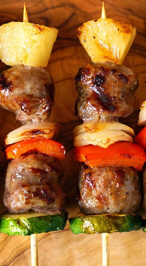 Vegetable Shish Kabob, Grilled Fruit Dessert, Grilled Bratwurst, Grilled Kabob Recipes, Shish Kabob, Bratwurst Recipes, Grilling Kabobs, Kabob Skewers, Shish Kabobs