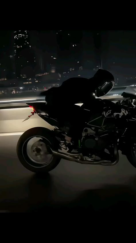 Yamaha R125 Black, Wheelies Motorcycle, Motor Story, Rider Aesthetic, Motor Video, Dancing Video, Motorcycle Guy, Night Bike Ride, Best Motorbike