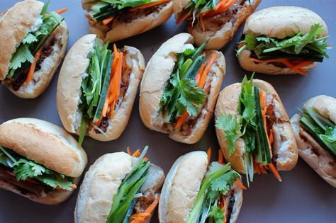 Banh Mi - Mini Chicken Vietnamese Rolls Mini Bahn Mi Sandwiches, Mini Bahn Mi, Vietnamese Party Food, Vietnamese Rolls, Banh Mi Sandwich, Bahn Mi, Vietnam Food, Hawaii Food, Menu Inspiration