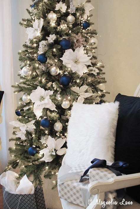 Christmas Tree Color Theme: White, Silver and Navy Blue Navy Blue Christmas, Blue Christmas Tree Decorations, Theme White, Silver Christmas Decorations, Blue Christmas Decor, Christmas Tree Decorating Themes, Blue Christmas Tree, Elegant Christmas Trees, Silver Christmas Tree