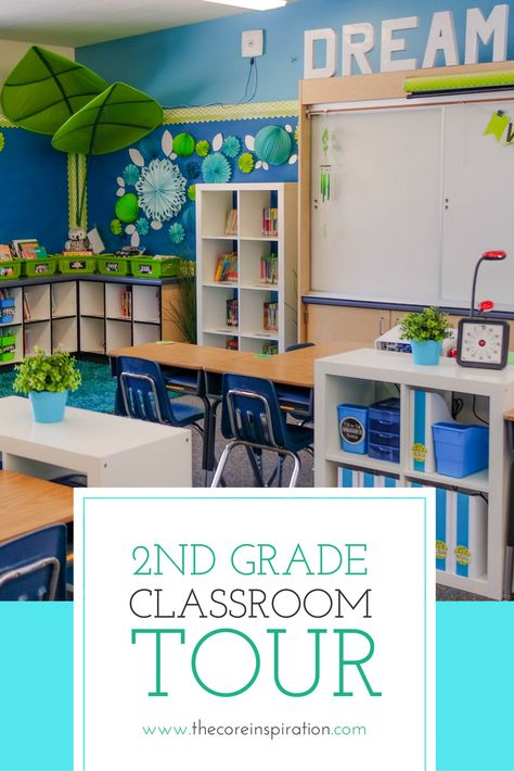 A detailed tour of every corner of this nature-themed second grade classroom. This classroom theme celebrates nature and its cool, calming colors while incorporating spaces that provide flow and function throughout the school day. This is a learning environment where visual noise and clutter are reduced to help students focus each day. Perfect setup for a self-directed learning environment. Calming Elementary Classroom Decor, 1st Grade Classroom Decor Themes, Second Grade Classroom Themes, Second Grade Classroom Setup, Greenery Classroom, Second Grade Classroom, Classroom Arrangement, Classroom Tour, Teaching Second Grade