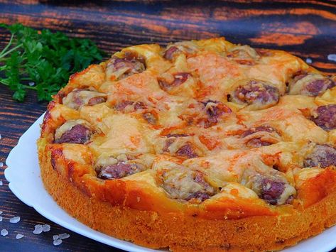 Meatball pie Meatball Pie, Pie Pie, Meat Dish, Pancake Batter, Ground Meat, Grated Cheese, Meat Dishes, Pie Recipe, Pie Recipes