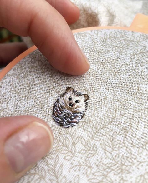 Hedgehog Embroidery, Smile Embroidery, Tiny Hedgehog, People Embroidery, Mini Embroidery, Subversive Cross Stitch, People Smile, Cute Embroidery, 자수 디자인