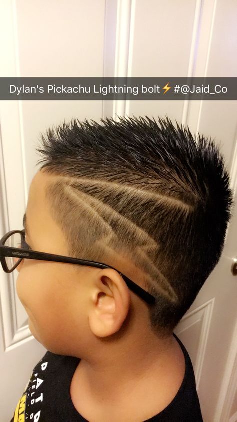 Boys lightning bolt hair design Pokemon inspired Hair by Amanda Rodriguez Follow me  IG:@Jaid_Co https://m.facebook.com/JaidCoHairStudio/ Barbershop Inspiration, Hair Designs For Boys, Boys Haircuts With Designs, Shaved Hair Designs, How To Cut Your Own Hair, Boy Hair, Haircut Designs, Kids Hair Cuts