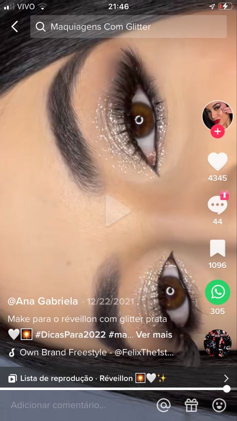 Brown With Silver Eyeshadow, Eyeshadow Looks For Silver Dress, New Years Eye Makeup Glitter, Prom Night Makeup Silver, White Prom Dress Makeup Ideas, Eyeshadow Looks For Black Outfit, Silver Simple Makeup, Makeup Looks New Years Eve, Silver Prom Makeup For Brown Eyes