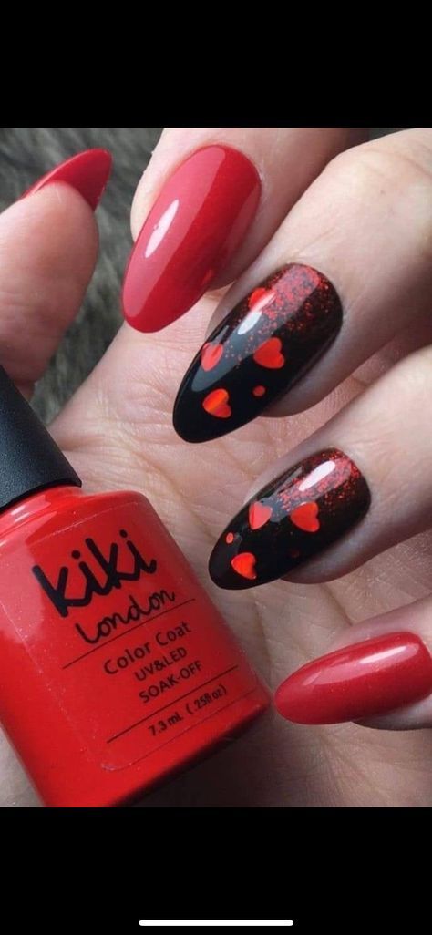 Valentines Nail Art Designs, Unghie Sfumate, Valentine Nail Art, Hippie Nails, Red Acrylic Nails, February Nails, Heart Nail, Nail Designs Valentines, Makijaż Smokey Eye