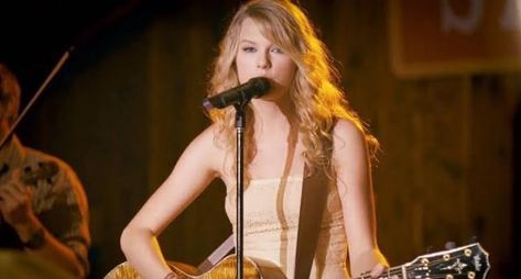 Crazier (MV) Crazier Taylor Swift, Taylor Swift Outfits Music Videos, Taylor Swift Crazier, Ldr Songs, Hannah Montana The Movie, Imogen Heap, Taylor Swift Music Videos, Tracy Chapman, Widget Ideas